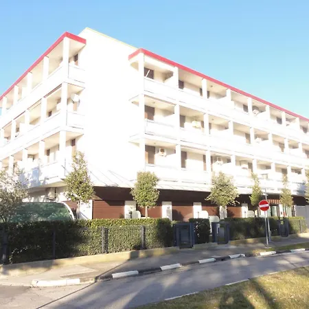 Cond. Quadrangolo *
